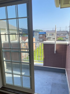 【バルコニー】 | メゾン・エトワール | 開放的で明るい空間を演出してくれるバルコニーです