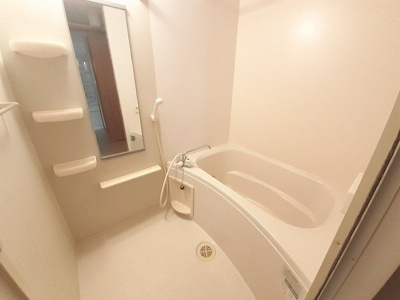 【浴室】 | ソレイユ白浜南 | コンパクトで使いやすいお風呂です