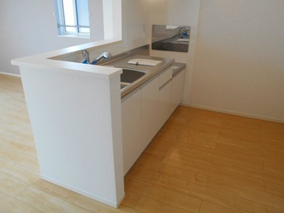 【キッチン】 | タウンハウスＲ | 使いやすいキッチンです