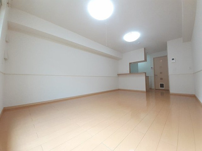 【居間・リビング】 | カーサ・デ・北在家 | ゆったりとした居間です