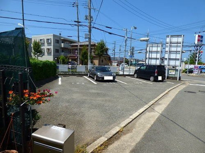【駐車場】 | コーポ寒田 | カースペースがあります