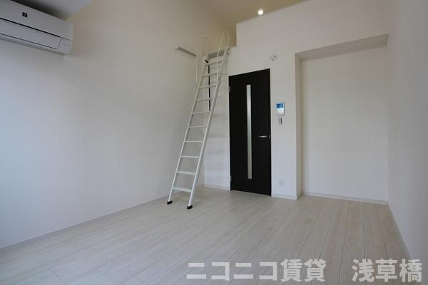 ログリアの居間・リビング