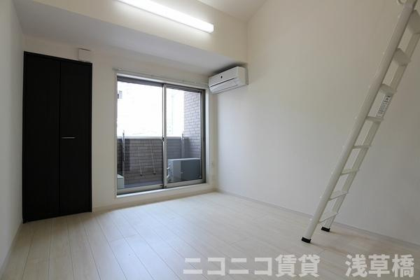 ログリアのバルコニー