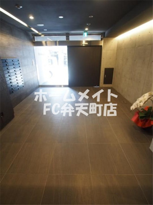 【ロビー】 | アール大阪グランデ | 落ち着いたロビーです