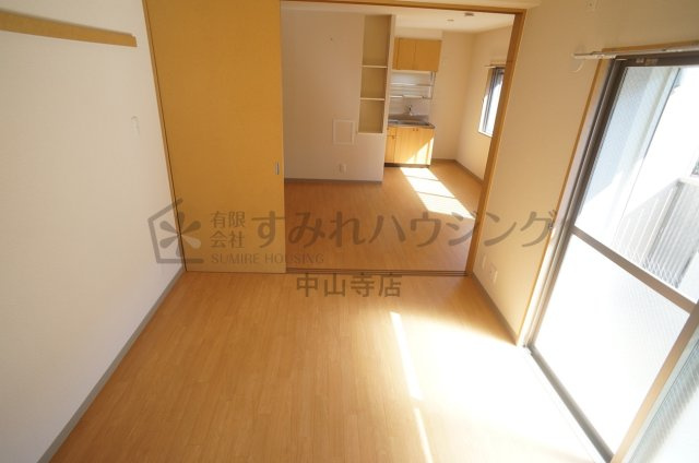 フローラル宝塚のキッチン|参考、同建物・同間取りの号室