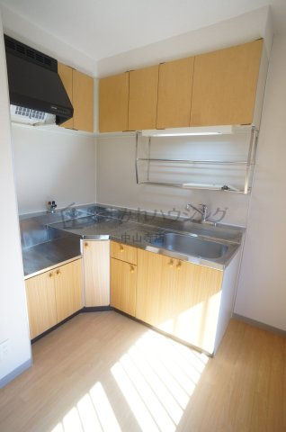 フローラル宝塚の居間・リビング|参考、同建物・同間取りの号室