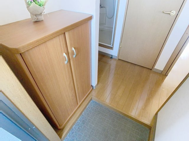 ピュアタウンAの玄関