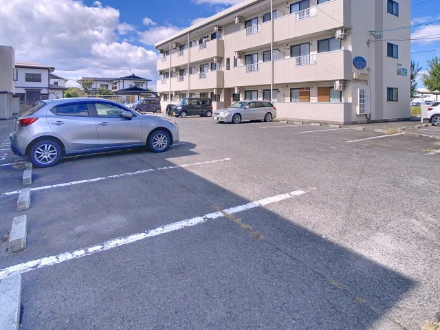 ピュアタウンAの駐車場