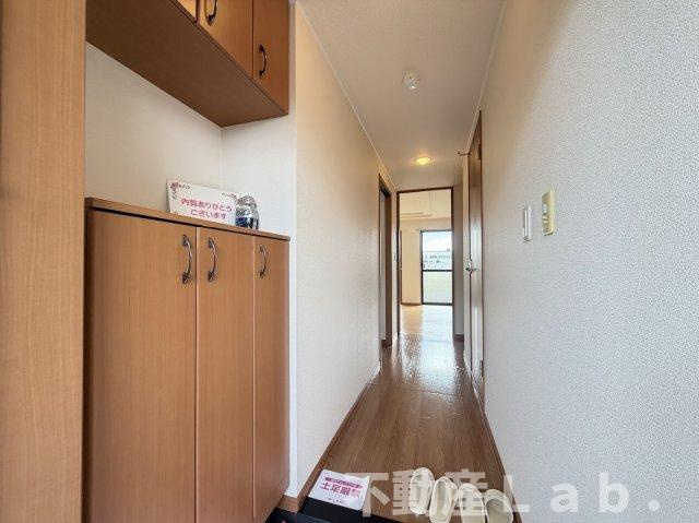 ハイツルーエンの玄関