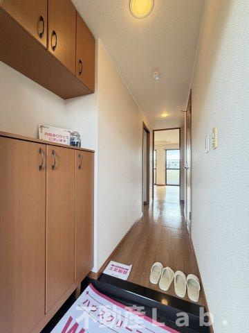 ハイツルーエンの玄関