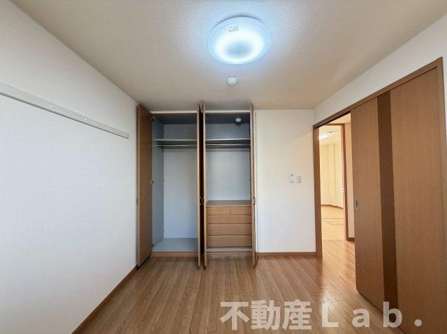 ハイツルーエンの洋室