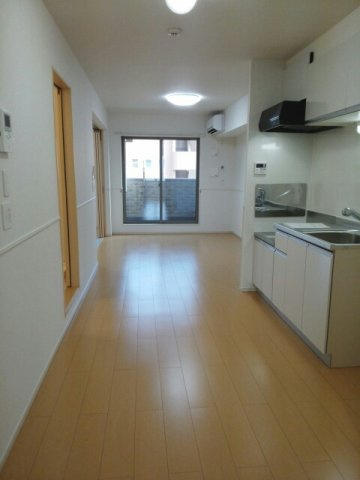 パーク　プロムナードメゾンの居間・リビング|使いやすい居間です