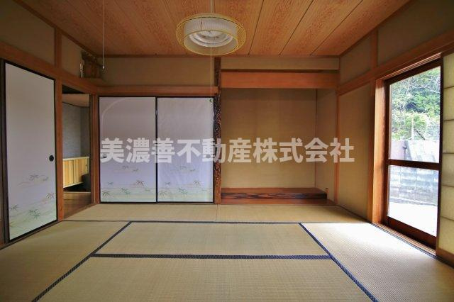 ６５６０１　岐阜市御望中古戸建の和室