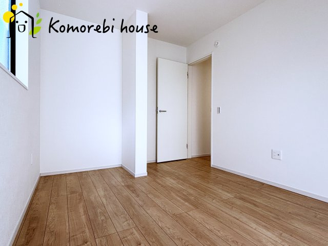 桶川市坂田西　１期　新築一戸建て　クラフトピット　01の収納|収納が多いと、生活のリズムが変わります。朝は身支度がサッと済み、夜はリビングが散らからない。家族の荷物が増えてもゆとりを保てる、長く快適に住める収納計画です。