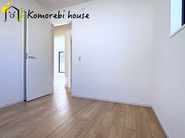 桶川市坂田西　１期　新築一戸建て　クラフトピット　01の収納|収納が多いと、生活のリズムが変わります。朝は身支度がサッと済み、夜はリビングが散らからない。家族の荷物が増えてもゆとりを保てる、長く快適に住める収納計画です。