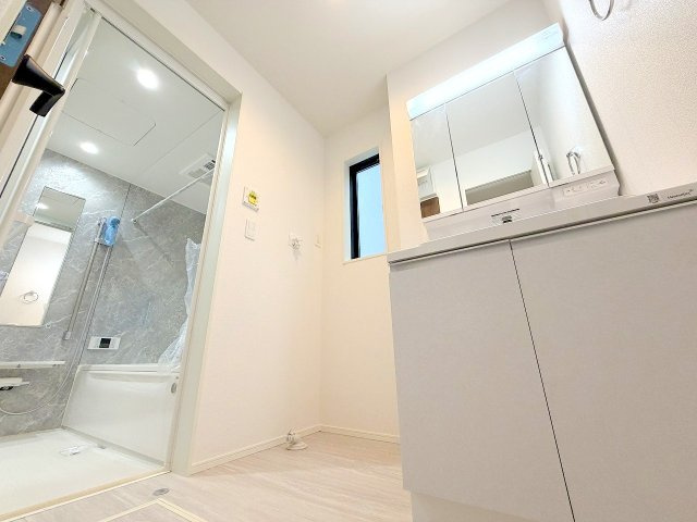 昭島市福島町3丁目　新築戸建　全3棟の独立洗面台