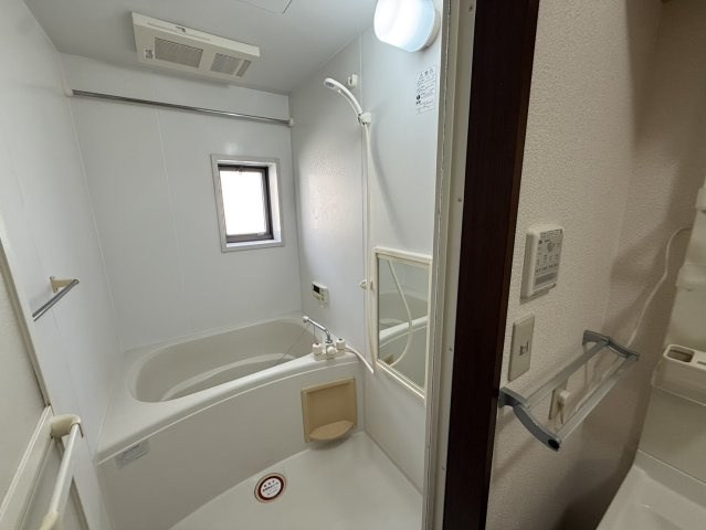 ドエル金勝寺　Bの浴室