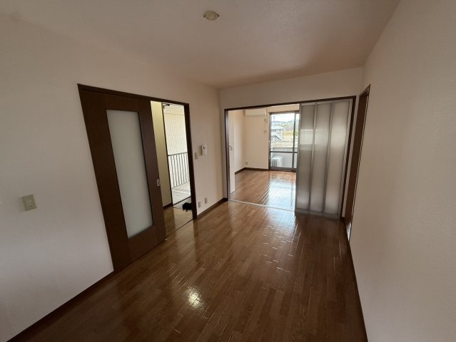 ドエル金勝寺　Bの居間・リビング