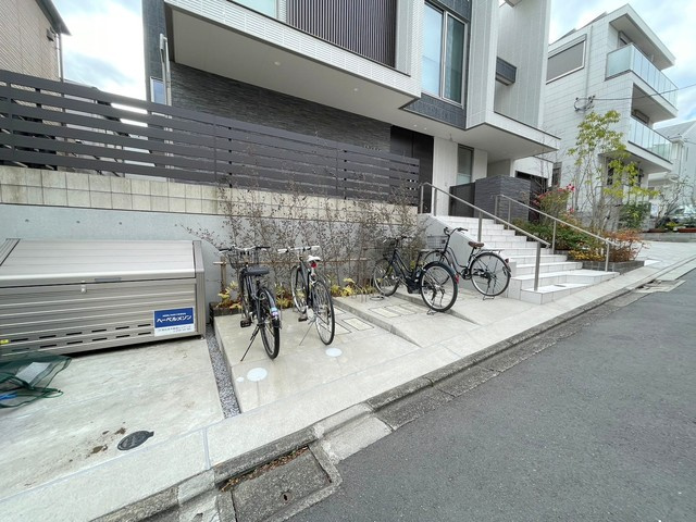 グランメゾン祐天寺のその他共用部分|★自転車駐輪場★