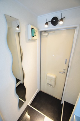 【玄関】 | アップルハウス弘明寺2 | 実際の写真とは異なる場合がございますので、必ず内見してからお申込みください。