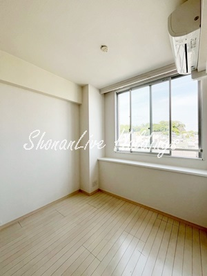 【寝室】 | オーデシャトー | 日当たり良好洋室♪