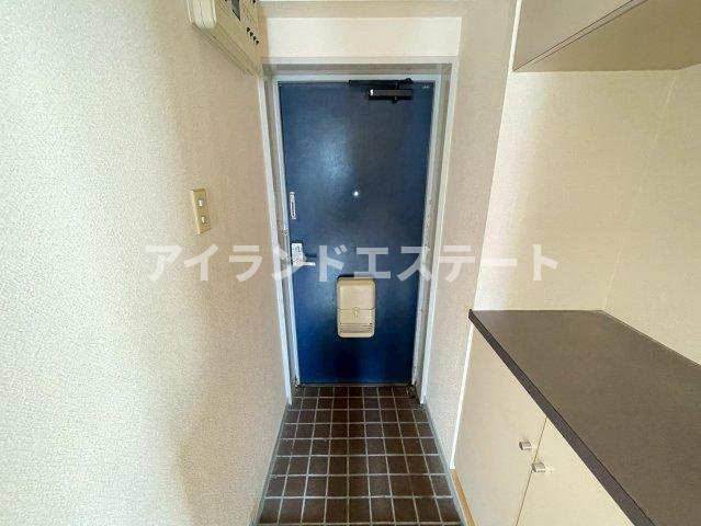 Kハウス駒沢　駅近　最上階　3方向角部屋の玄関