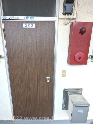 高野コーポの玄関