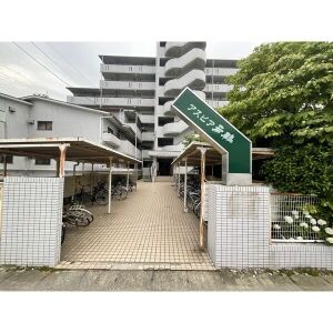 リアライズ若鶴のエントランス