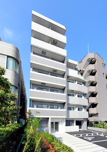 ラフィスタ志村坂上の外観