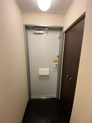 レオネクスト双葉の玄関