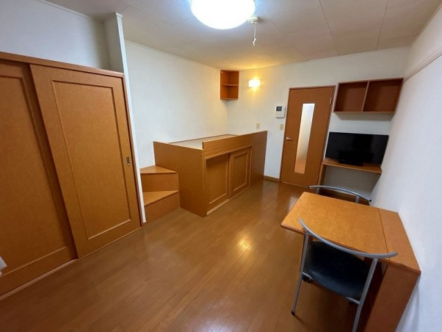 レオパレススターダストの居間・リビング