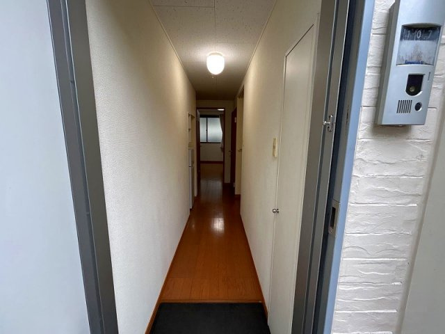 レオパレススターダストの玄関