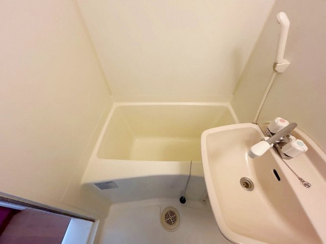 レオパレスリレーションの浴室