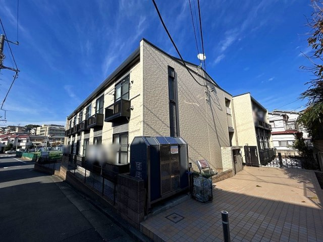 レオパレスルミエール西台の外観