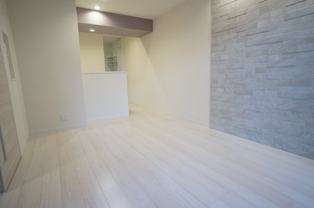 シャーメゾン　エム・アイ・ケイ宝塚の居間・リビング