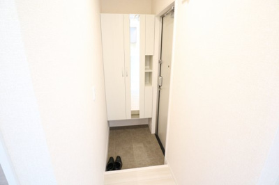 【玄関】 | アルタフォーレA