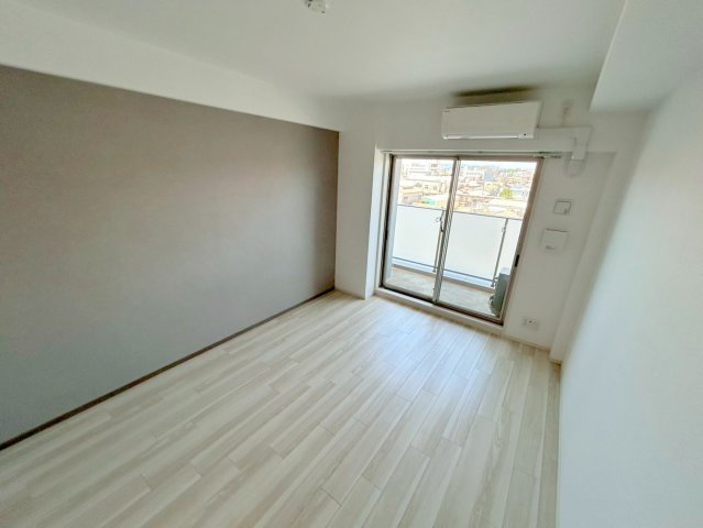 サムティ上新庄レジデンスの居間・リビング