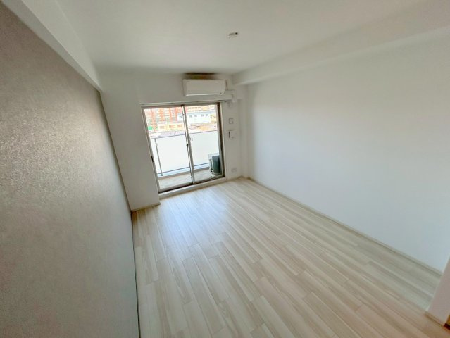 サムティ上新庄レジデンスの居間・リビング