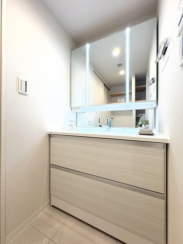 ライオンズマンション木根川中央公園の独立洗面台