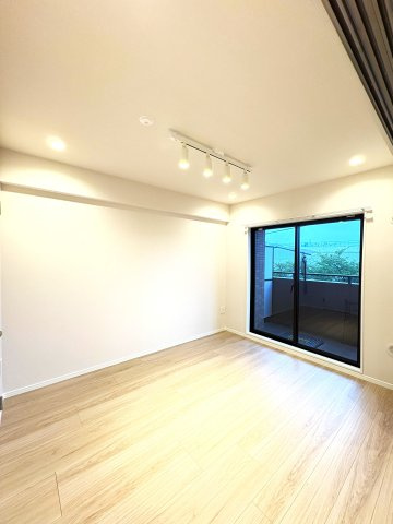 ライオンズマンション木根川中央公園の洋室