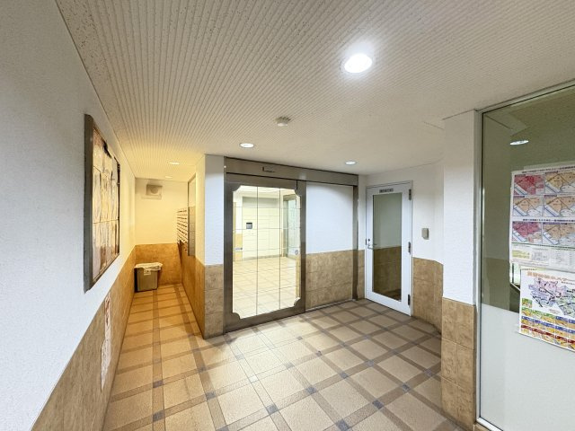 ライオンズマンション木根川中央公園のロビー