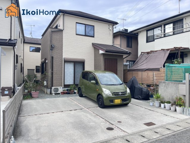 神戸市西区水谷2丁目　中古戸建の駐車場|●年中無休：当日予約可●駐車スペースゆとりの2台！自転車バイクも置くスペースがございます！