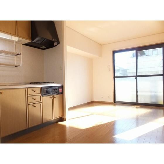 グレイシス王子Ｂ棟の居間・リビング