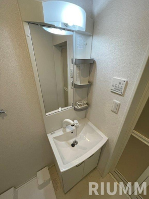 【洗面所】 | アールプレイス東新宿（R・プレイス東新宿）