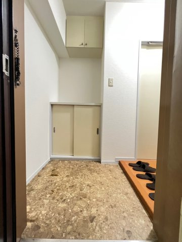 【玄関】