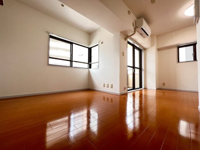 【居間・リビング】