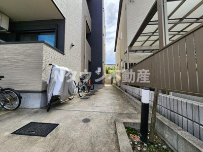 【エントランス】 | Eden(エデン) | 清潔なエントランスです