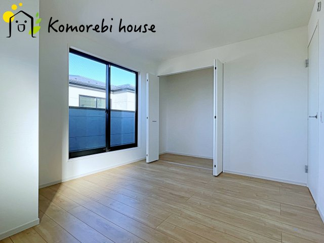 さいたま市大宮区上小町　1期　新築一戸建て　クラフトピット　02の寝室|落ち着いた色調の寝室です