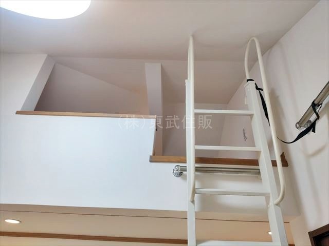 【内装】 | 川島町上伊草 | 2階東側8.0帖洋室のロフト部分です