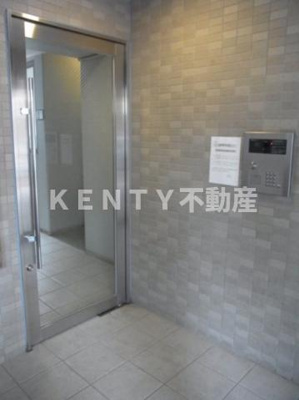 【エントランス】 | Ｃｒｅｓｔ Ｋｏｙａｍａ | ゆとりのあるエントランスです